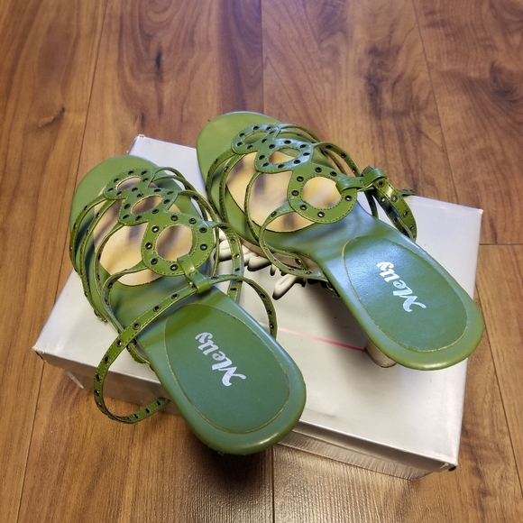 Shoes - Picture 2 of 3